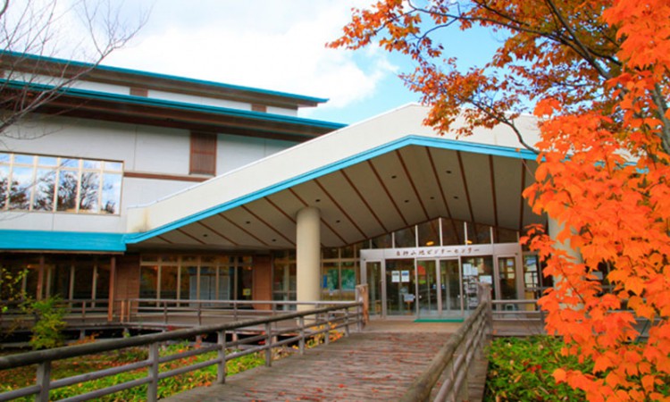 shirakamivisitorcenter_01